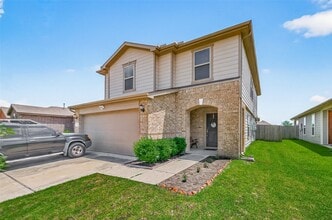 Building Photo - 2623 Hawthorn Park Ct