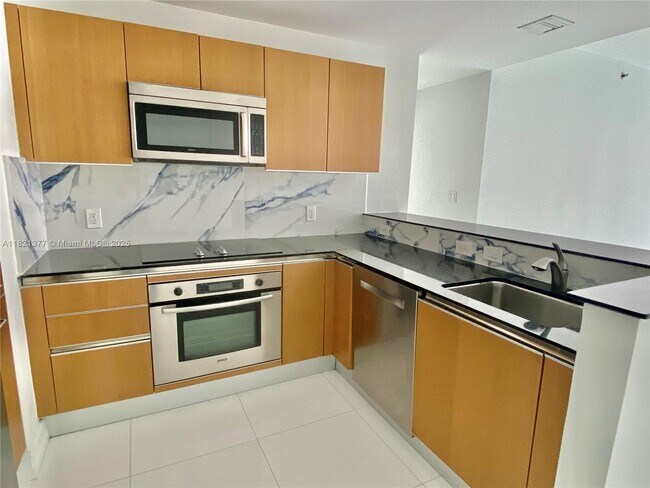 Foto del edificio - 1060 Brickell Ave