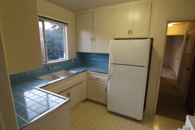 Foto del edificio - 3187 S Barrington Ave