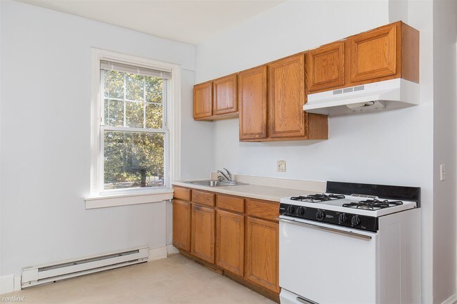 Building Photo - 2 br, 1 bath  - 610 George St Apt 8