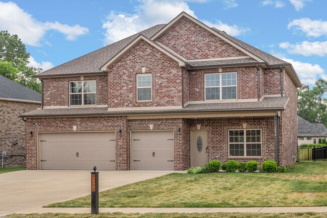 Building Photo - Pet Friendly Four Bedroom with Bonus!