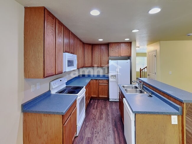 Building Photo - 841 Wilstead Dr