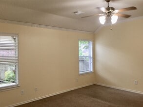 Building Photo - 114 N Queenscliff Cir