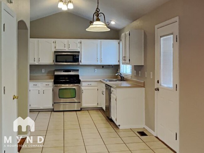 Building Photo - 2421 S Harlan Ct