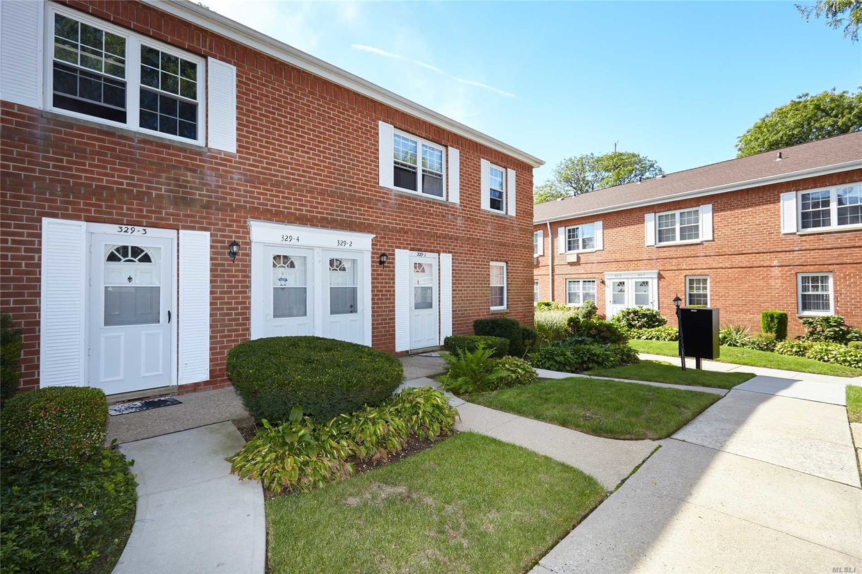 Bethpage Apartments