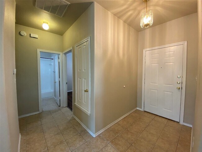 Foto del edificio - 301 W Prairie St