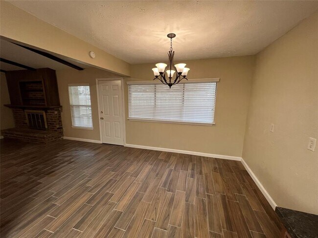 Foto del edificio - 16926 Grampin Dr