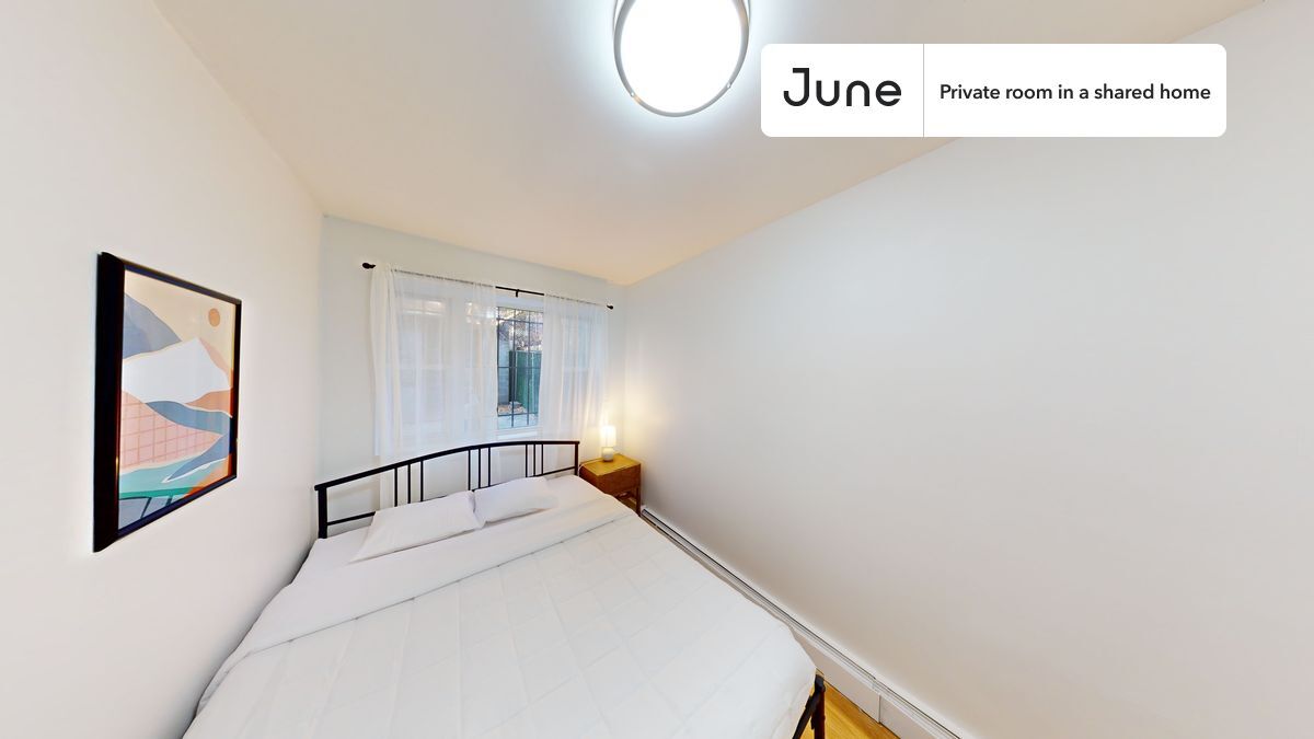 Private bedroom in 3 bed/1 bath Home - Private bedroom in 3 bed/1 bath Home