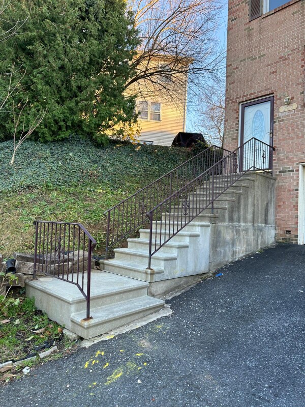 Foto del edificio - 235 Vista Dr