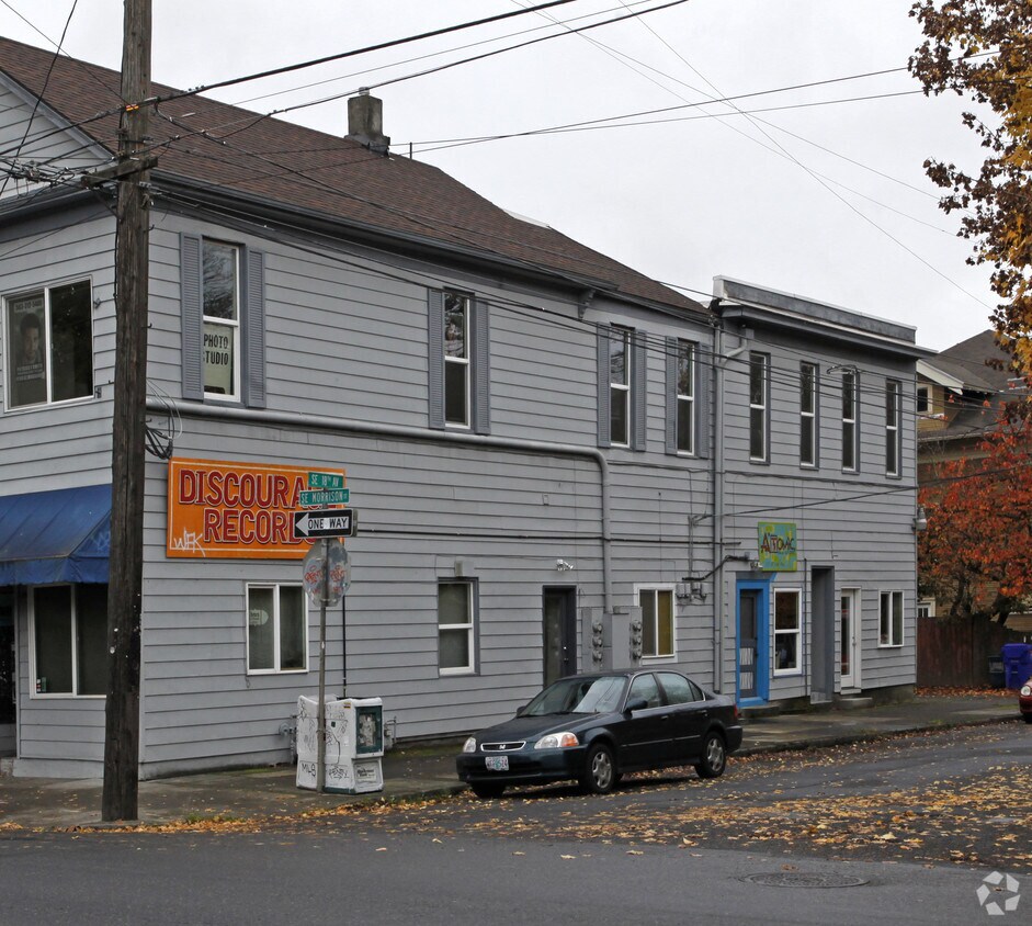 Building Photo - 1733-1737 SE Morrison St