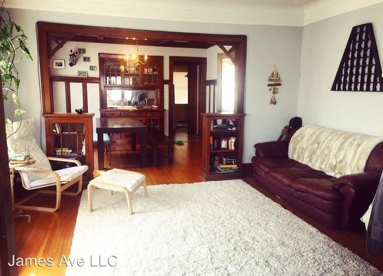 Primary Photo - 2900 James Ave S