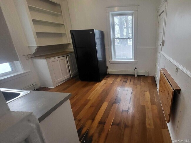 Foto del edificio - 108 Winnikee Ave