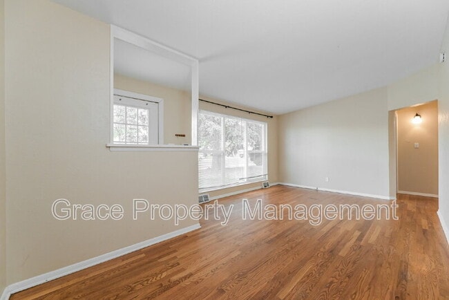 Photo - 701 S Simms St House