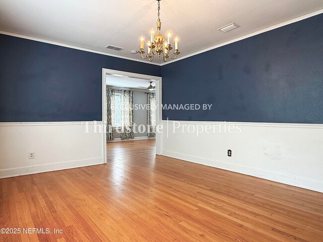 Building Photo - 2779 Riverside Ave