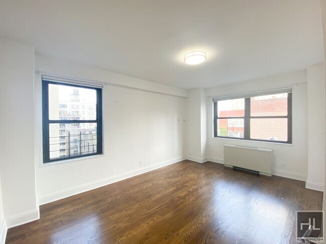 Building Photo - East 88 Street