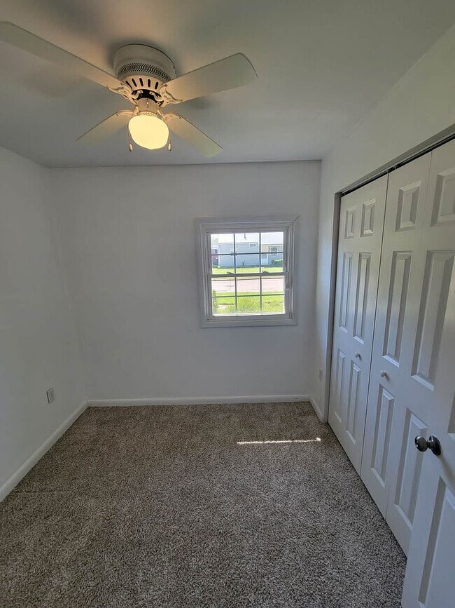 Foto del edificio - 44 Lambert Ridge Rd