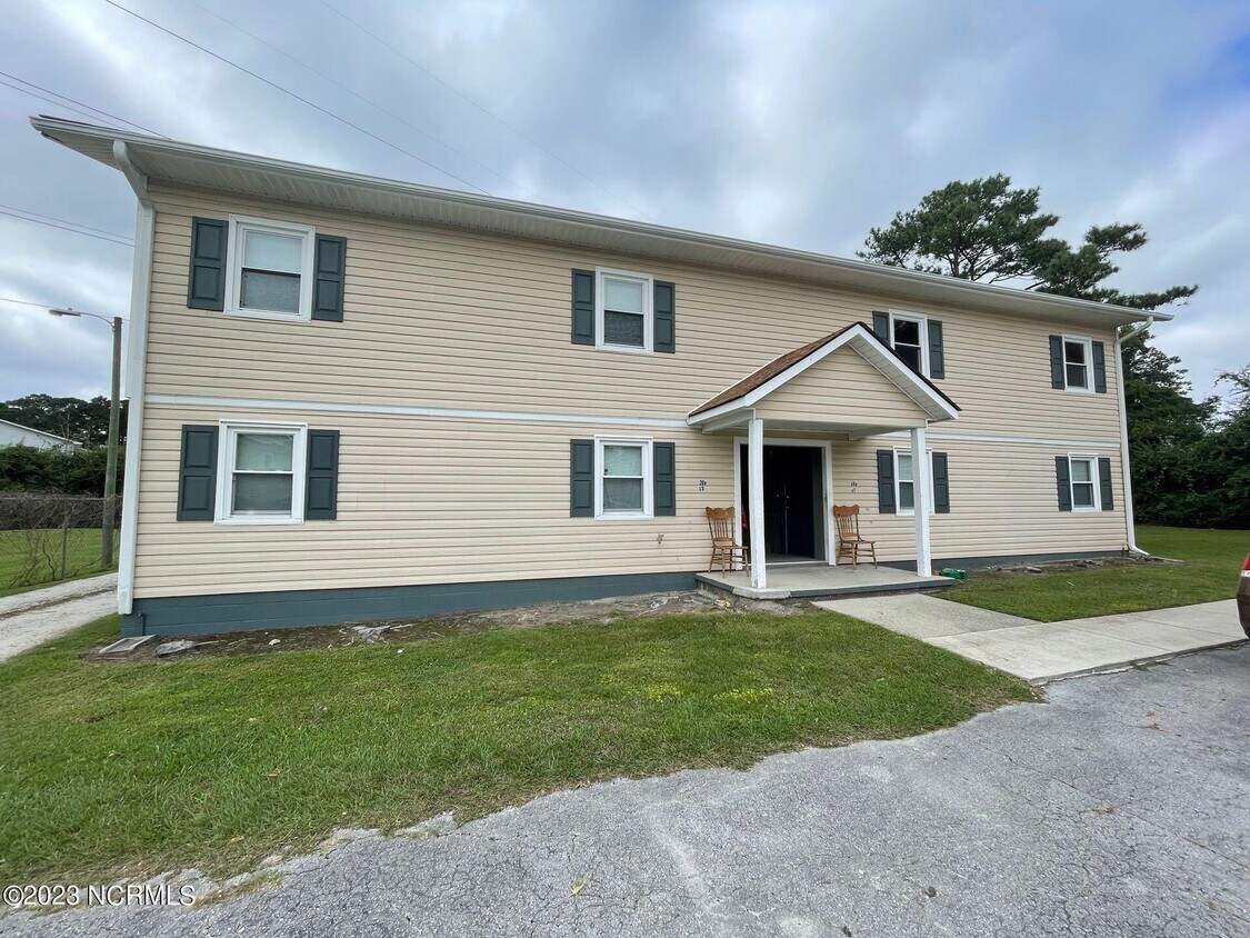 2310 Indian Dr Unit 18, Jacksonville, NC 28546 Room for Rent in