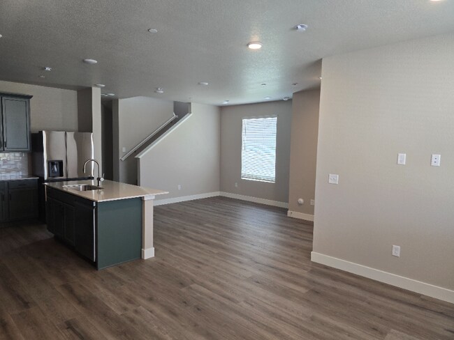Foto del edificio - 4832 River Roads Dr