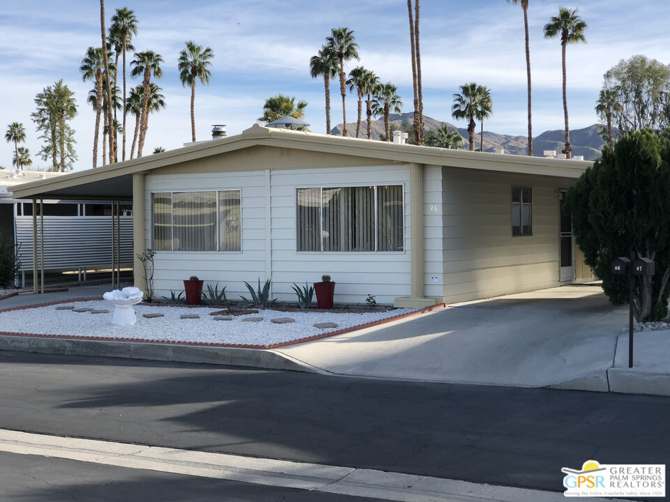Primary Photo - 86 Desert Rose Dr