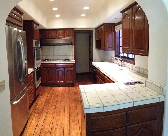 Kitchen - 2408 Grand Canal