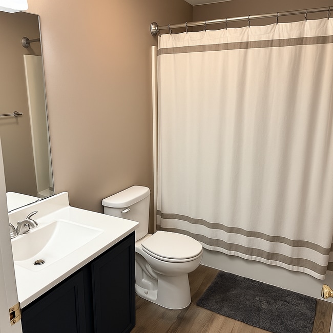 Building Photo - 1114 S College St