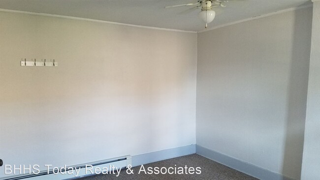 Building Photo - 137 W Tomichi Ave