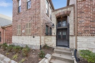 Building Photo - 6743 Pistoia Dr