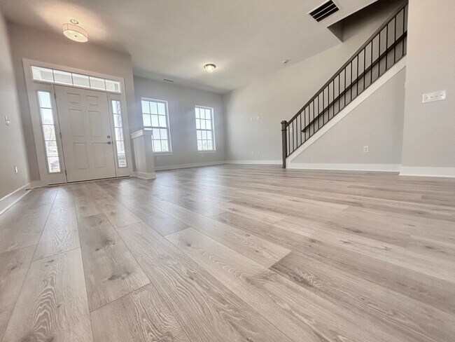 Foto del edificio - 714 Kinzer Ave