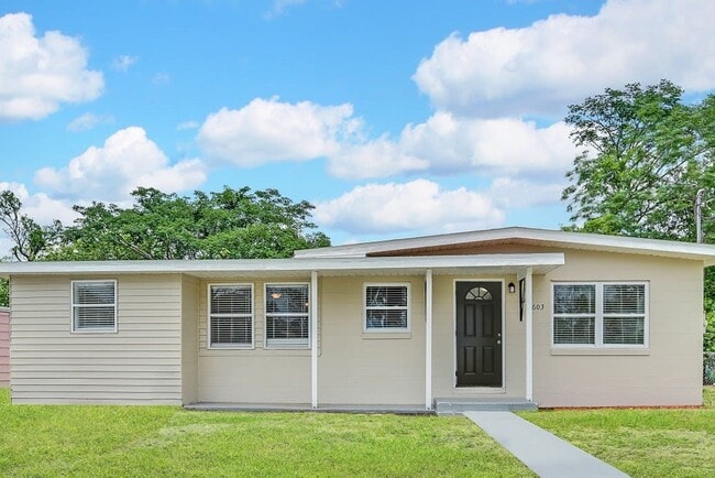 Building Photo - 5603 Cortez Dr