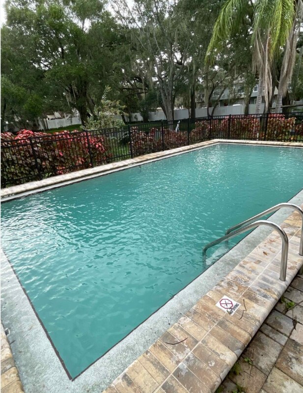 Foto del edificio - 12216 N 59th St