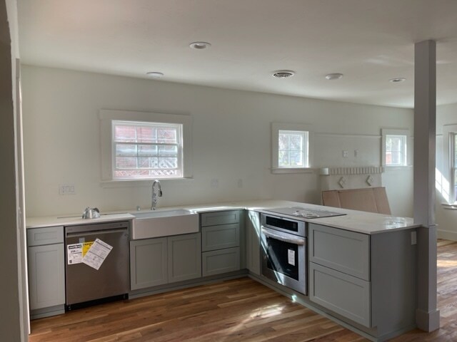 Building Photo - 425 41st St