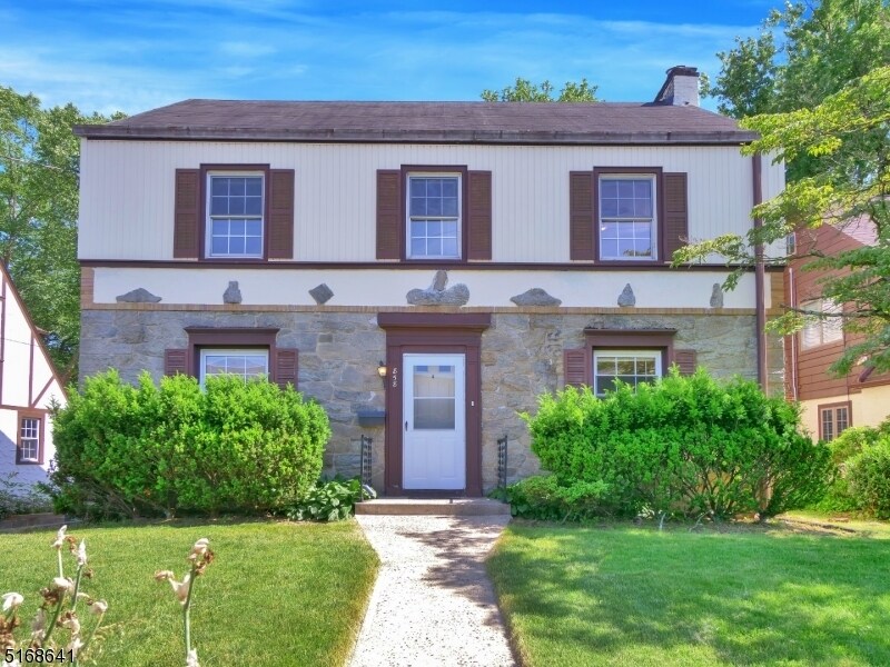 858 Ridgewood Rd, Millburn, NJ 07041 Room for Rent in Millburn, NJ