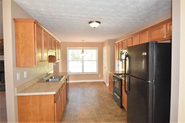 Foto del edificio - 220 Oak Meadows Pl