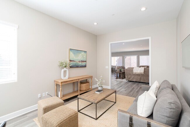 Building Photo - Breathtaking 3-Bedroom Home!