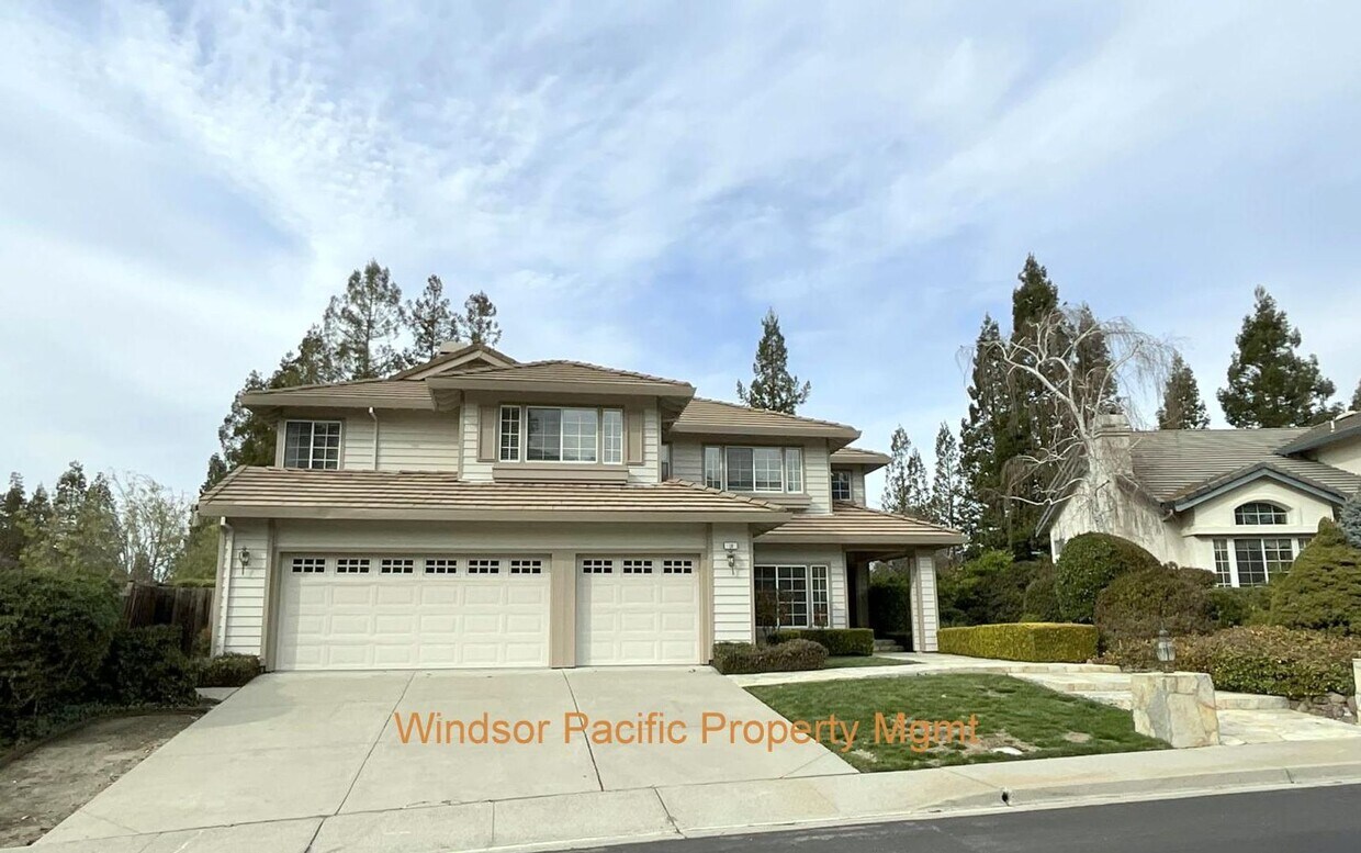 Primary Photo - REDUCED ! Beautiful Vista Tassajara Two St...