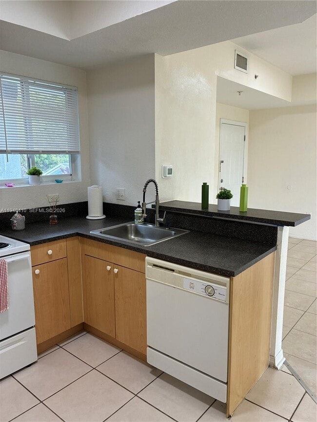 Foto del edificio - 7516 NE 1st Ave