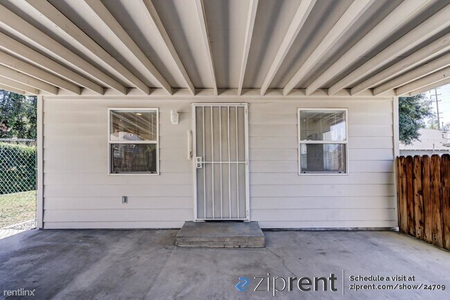 Building Photo - 1 br, 1 bath House - 920 1/2 Church Street...