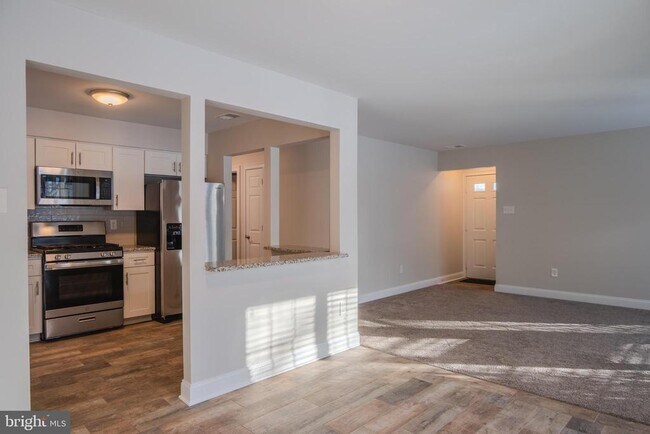 Foto del edificio - 167 Andover Pl