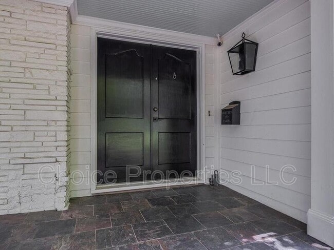 Building Photo - 5711 Wintercrest Ln