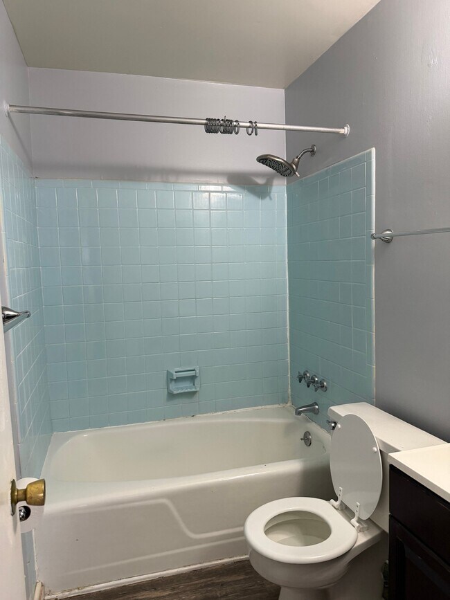 Foto del edificio - 4112 Ashmore Dr