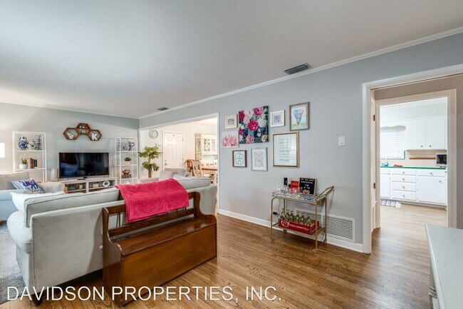 Building Photo - 3 br, 2 bath House - 531 Oakleaf Dr