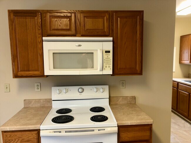 Cocina - 2124 Cherry St