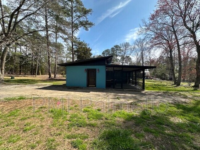 Building Photo - 1019 State Rd S-40-621