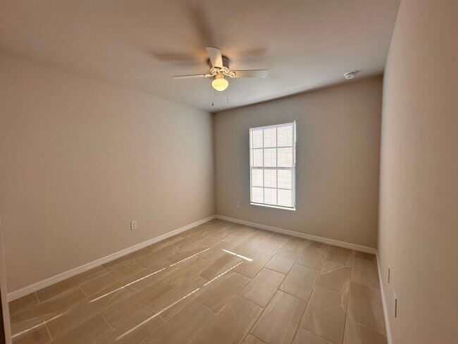Foto del edificio - 1202 NE 15th Ln