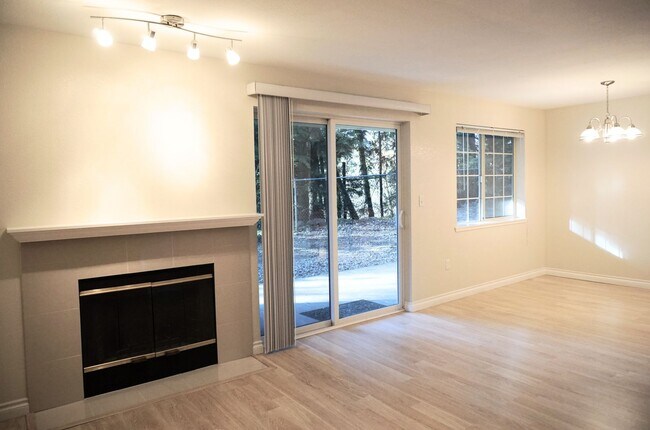 Foto del edificio - 15433 Country Club Dr