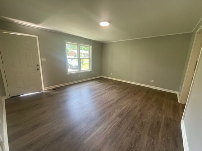 Foto del edificio - Renovated 3 Bedroom 1 Bath Home for Rent!!