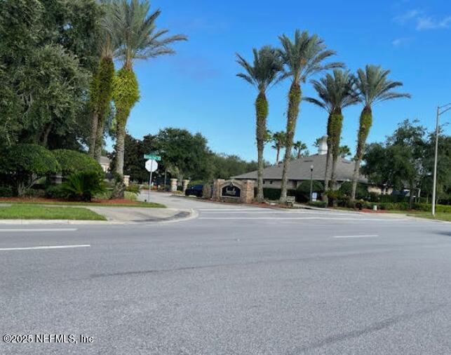 Foto del edificio - 13026 Sunset Lake Dr