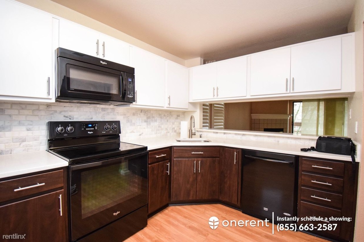 Primary Photo - 1123 S Villa Way
