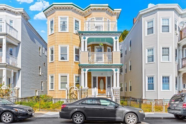 Primary Photo - 19 Taft St