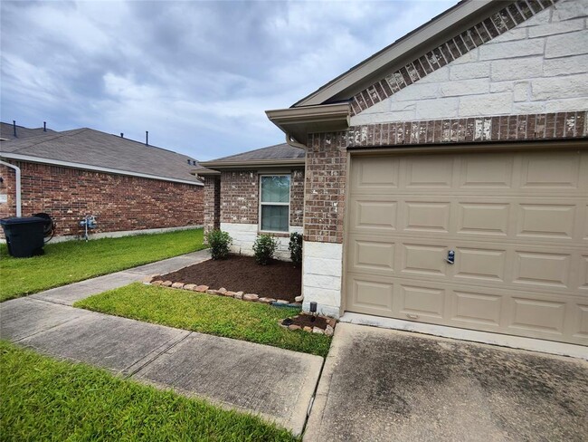 Building Photo - 9122 Georgio Dr